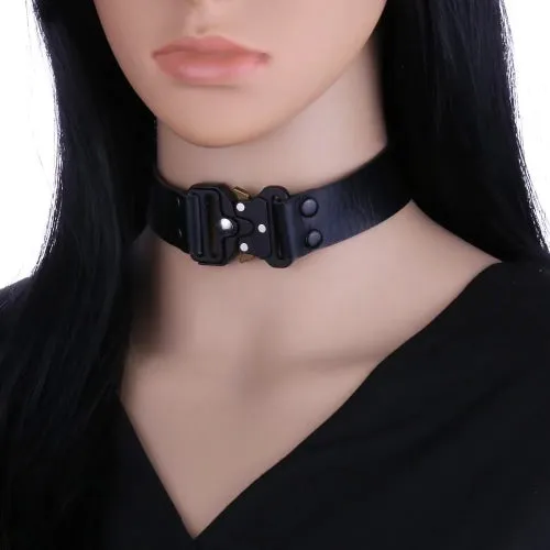 BLACK BUCKLE COLLAR