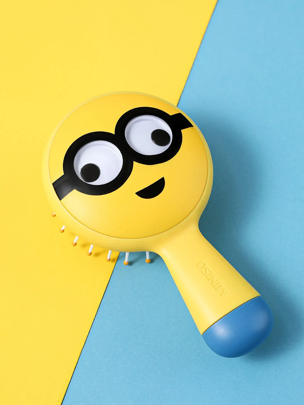 MINISO Minions Collection Portable Paddle Brush