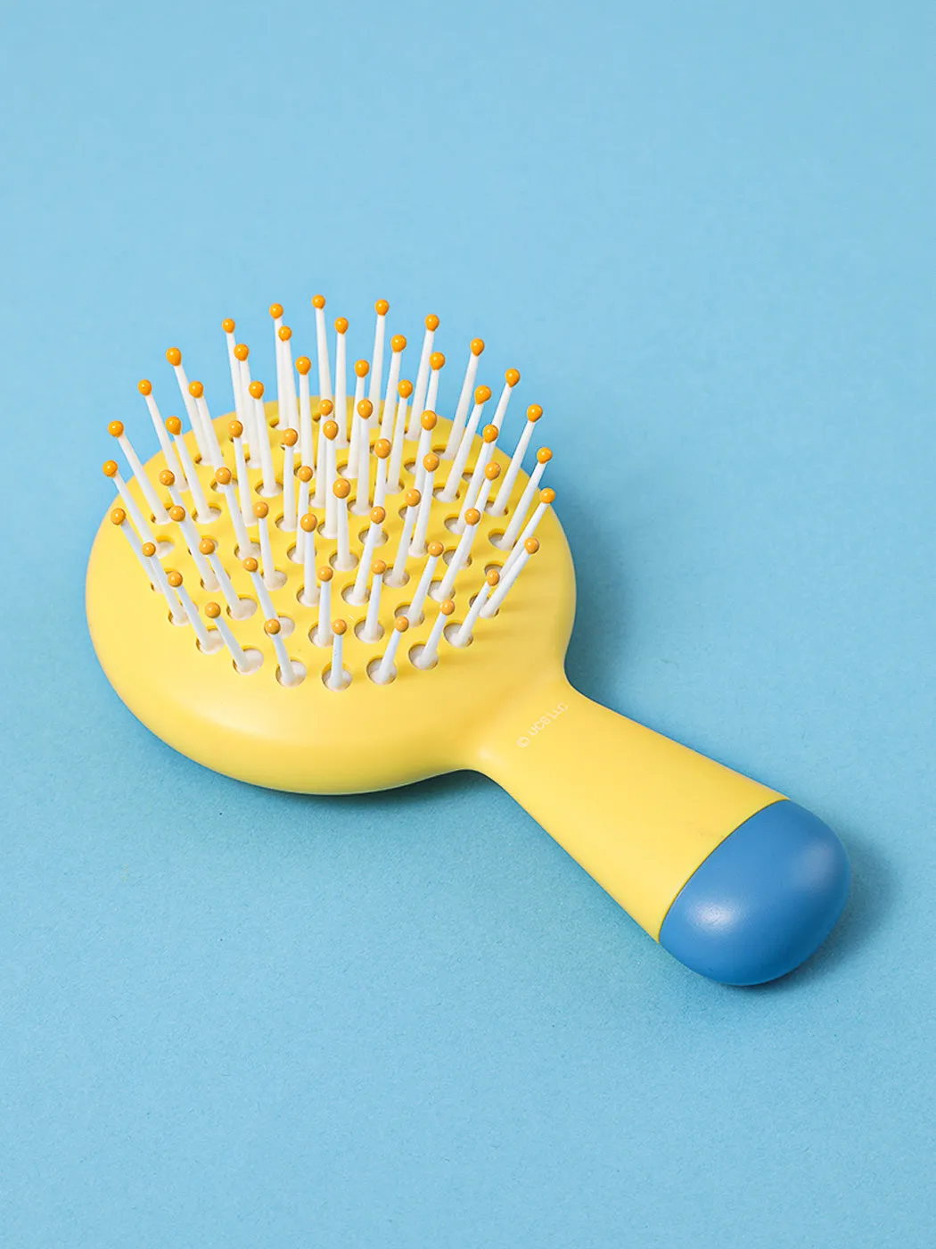 MINISO Minions Collection Portable Paddle Brush