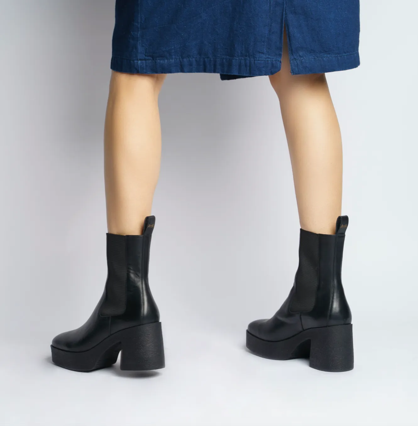 Momo Black Leather Chelsea Boots