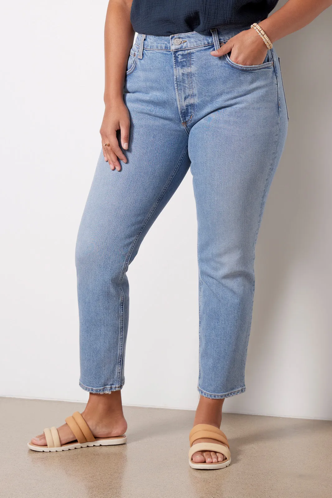 Willow Mid Rise Slim Crop