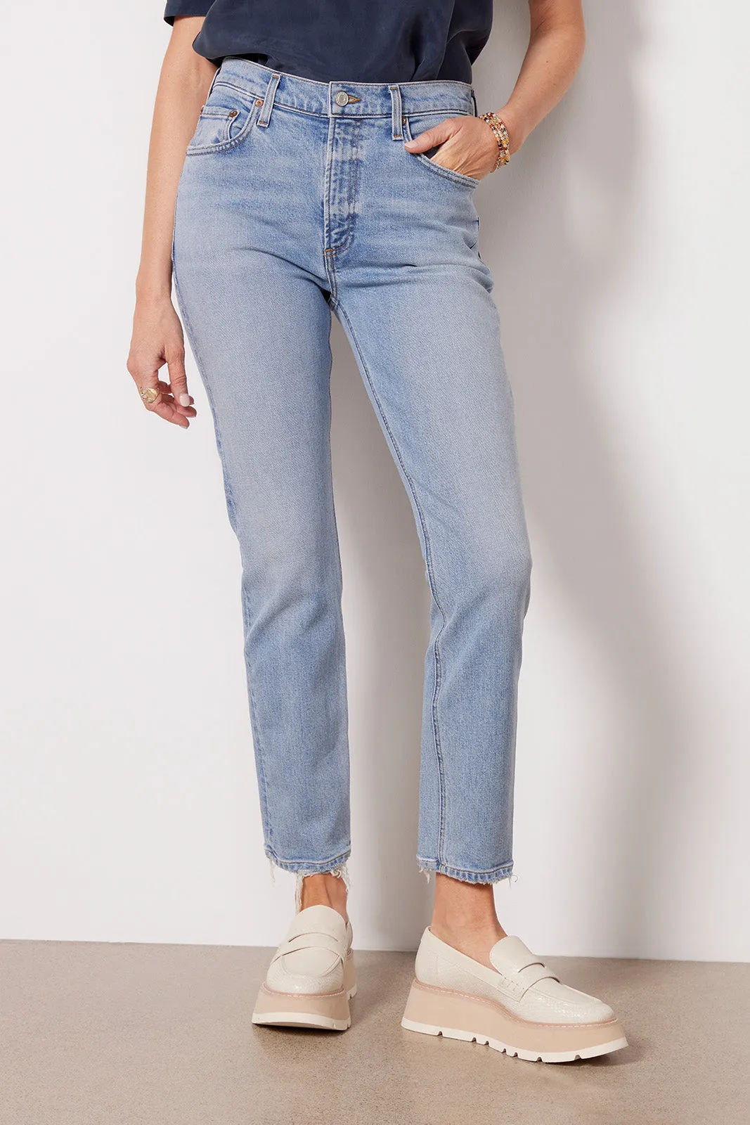 Willow Mid Rise Slim Crop